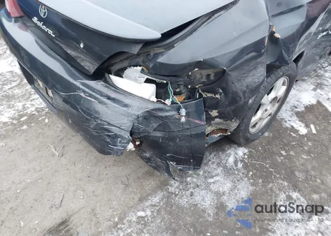 2001 Toyota Camry Solara Sle V6 z USA, uszkodzony, nr VIN 2T1CF28P71C453452